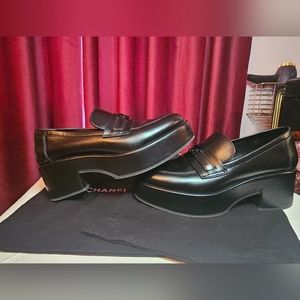 Chanel loafers size 8 EUC